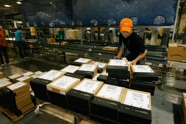 Amazon worker ships Kindles